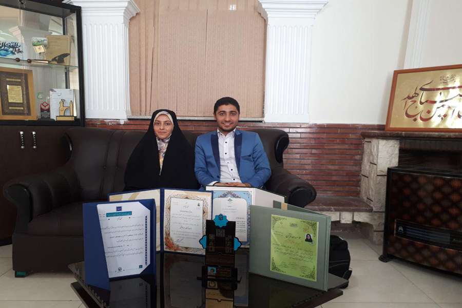 بازخوانی یک زندگی شیرین/بیخبری خانواده از حفظ 10 جزء قرآن تا مهریه خاص اما دلنشین! بازخوانی یک زندگی شیرین/بیخبری خانواده از حفظ 10 جزء قرآن تا مهریه خاص اما دلنشین!