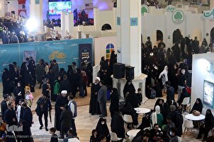 تقرير مصور | الليلة الـ12 من معرض طهران للقرآن تشهد إقبالاً كبيراً من الزوار