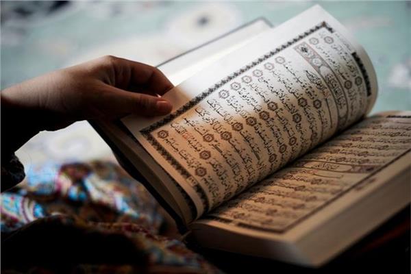 Qoca kişi Qana müsəlmanlarına 1400 Quran hədiyyə edib