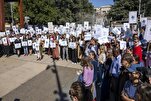 Personal de la ONU protesta por la masacre de sus colegas en Gaza