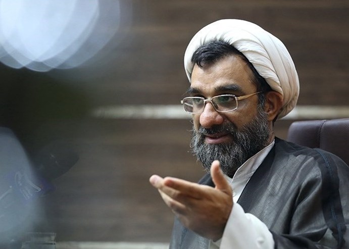 واکنش خسروپناه به سیستم ربوی در بانک‌ها