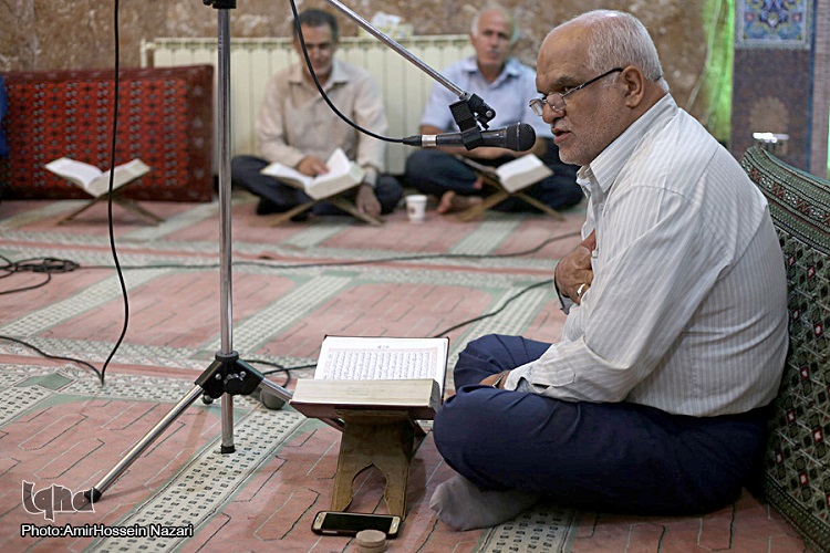 برگزاری محفل انس با قرآن در مسجد امام حسین(ع) قزوین