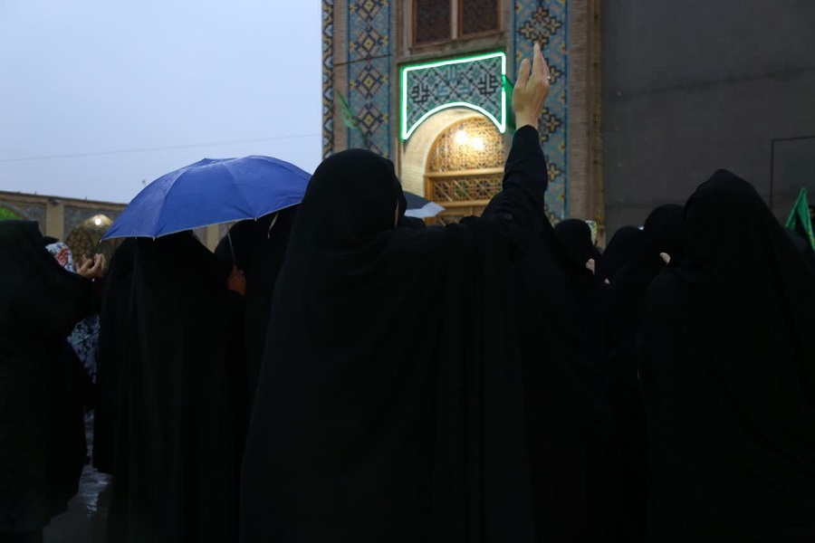 قدم به قدم با فرشتگان در شب وفات حضرت معصومه (س)