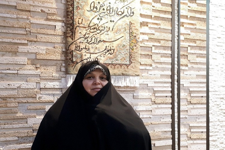 کیش&zwnj;ومات گوینده &laquo;نساء الایرانی، لا تجوید، لا ترتیل!&raquo;