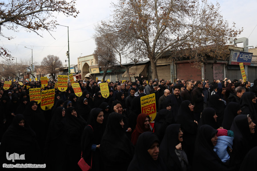 خروش مردم قزوين در محكوميت ترور سردار سليمانی