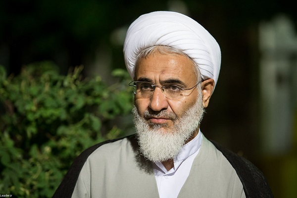 اهتمام به عبودیت زمینه پرورش امثال شهید سلیمانی است