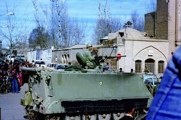 7 دی ماه 57 نقطه عطف مبارزات انقلابی مردم قزوین 7 دی ماه 57 نقطه عطف مبارزات انقلابی مردم قزوین