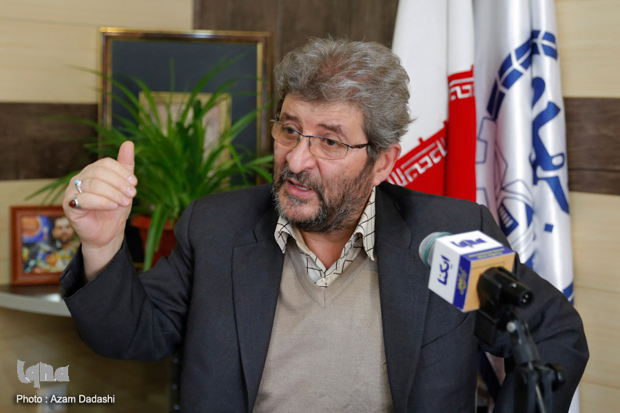 نقش محافل قرآنی و هیئتهای قزوین در پیروزی انقلاب اسلامی نقش محافل قرآنی و هیئتهای قزوین در پیروزی انقلاب اسلامی