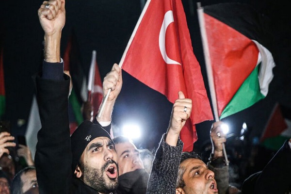 تظاهرات مردم ترکیه علیه طرح «دروغ قرن» ترامپ