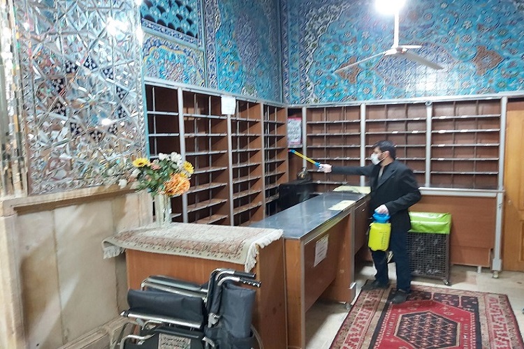 ضدعفونی و گندزدایی آستان امام&zwnj;زاده حسین (ع) قزوین