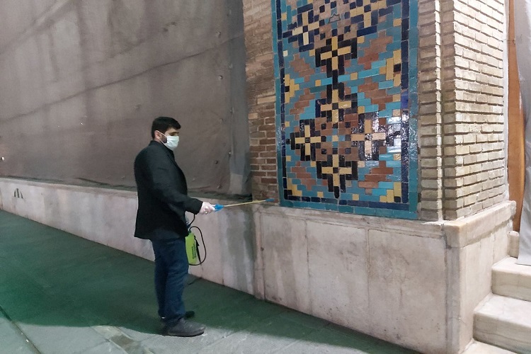 ضدعفونی و گندزدایی آستان امام&zwnj;زاده حسین (ع) قزوین