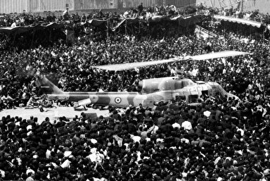 فیلم/ خداحافظی مردم از پیر جماران