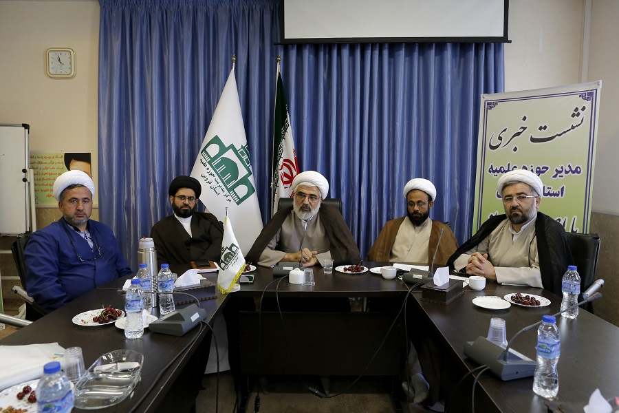 تلاش می&zwnj;کنیم درهای مدارس علمیه قزوین را به روی مردم باز کنیم