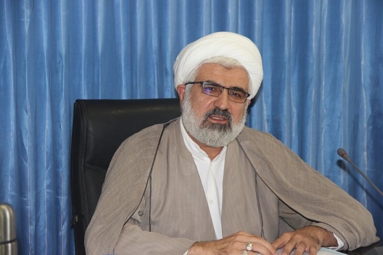 فاصله گرفتن از کتاب در مسیر قرآن نیست