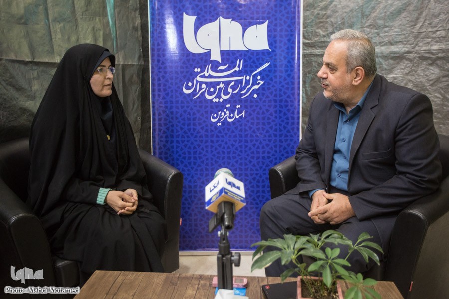 مسئولان دیواری کوتاهتر از قرآن ندیدند مسئولان دیواری کوتاهتر از قرآن ندیدند