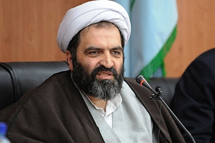 کدام تفسیر‌ها درباره رحمت‌ بودن پیامبر(ص) صحیح نیست؟