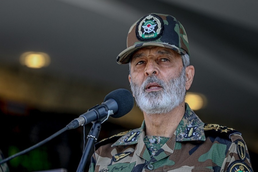 موسوی فرمانده کل ارتش موسوی فرمانده کل ارتش