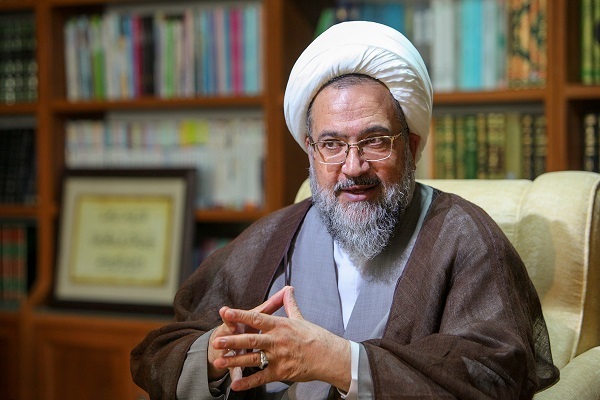 لزوم پرهیز از رفتارهایی که شائبه عبادت ائمه(ع) را ایجاد می‌کند + صوت