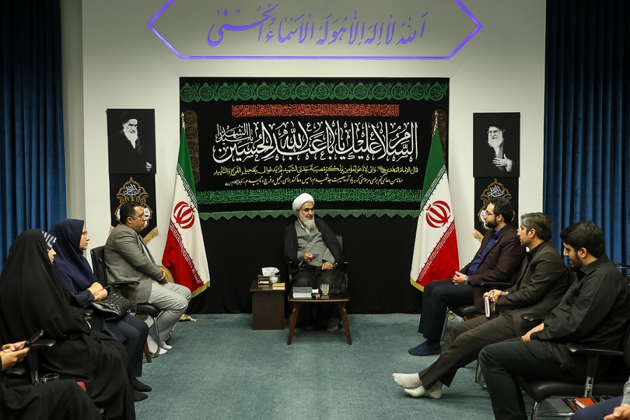 دیدار اعضای جهاد دانشگاهی با امام جمعه قزوین