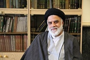 ترجمه کتب حدیثی برای عموم مردم کار پسندیده‌ای است؟