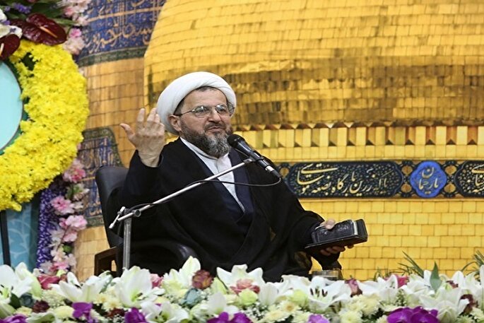 اراده شخصی به عبودیت حقیقی؛ بالاترین مقام معنوی حضرت معصومه(س)