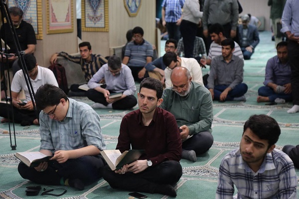 تلاوت وحید خزایی در دانشگاه امیرکبیر + صوت