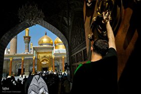 زائران اربعین حسینی در حرم کاظمین