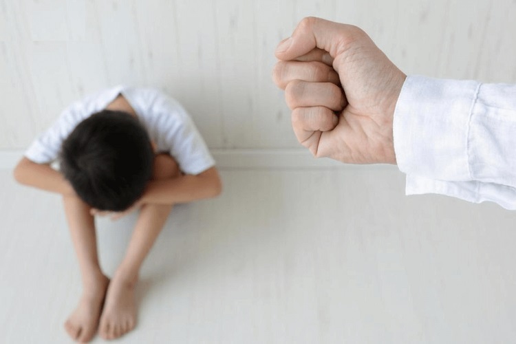 تنبیه بدنی دانشآموز تنبیه بدنی دانشآموز