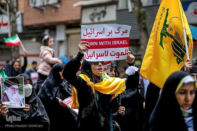 ۱۳ آبان؛ چراغ راهی برای تداوم مبارزه‌ هوشمندانه