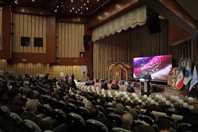 اختتامیه جشنواره ملی نمد در شهرکرد برگزار شد