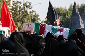 تشییع پیکر هشت شهید گمنام در قزوین