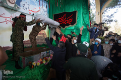 تشییع و خاکسپاری شهید «زکریا شیری» در شهر اقبالیه استان قزوین‎