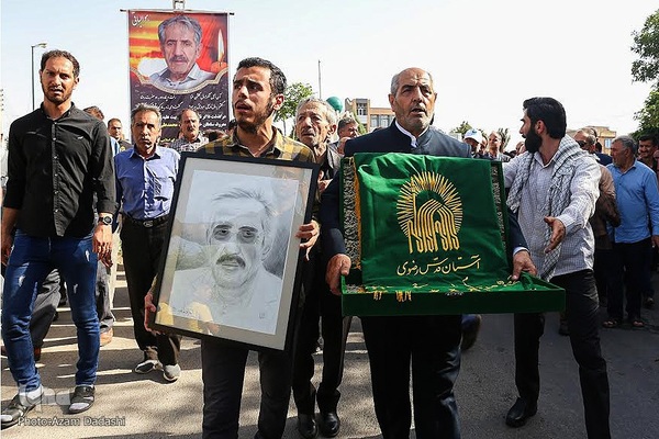 مراسم تشییع و خاکسپاری پیکر استاد محمدعلى کریم خانى، ذاکر و مداح اهل بیت (ع) در شهر نرجه از توابع شهرستان تاکستان