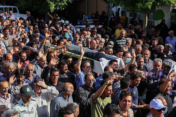 مراسم تشییع و خاکسپاری پیکر استاد محمدعلى کریم خانى، ذاکر و مداح اهل بیت (ع) در شهر نرجه از توابع شهرستان تاکستان