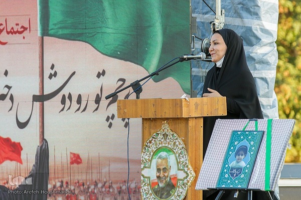 اجتماع پر شور دختران نوجوان در گلزار شهدای قزوین‎‎