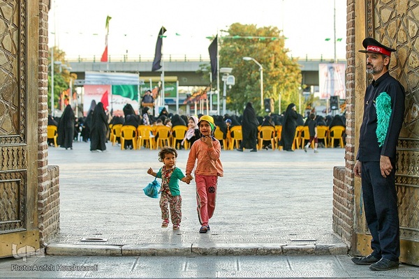 اجتماع پر شور دختران نوجوان در گلزار شهدای قزوین‎‎