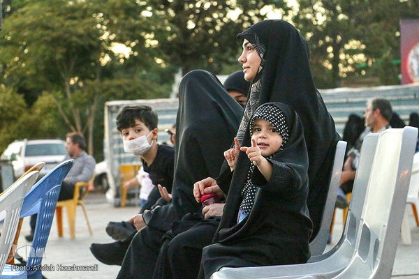 اجتماع پر شور دختران نوجوان در گلزار شهدای قزوین‎‎