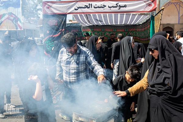 آیین پیاده‌روی جاماندگان اربعین حسینی در قزوین