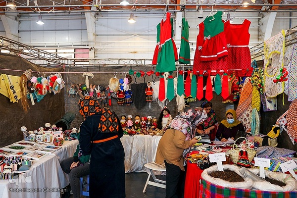 بازار شب یلدا در قزوین