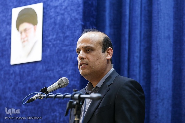 نشست صمیمانه جمعی از دانشجویان و نخبگان با امام جمعه قزوین