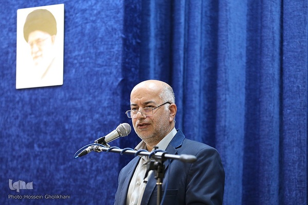 نشست صمیمانه جمعی از دانشجویان و نخبگان با امام جمعه قزوین