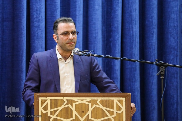 نشست صمیمانه جمعی از دانشجویان و نخبگان با امام جمعه قزوین