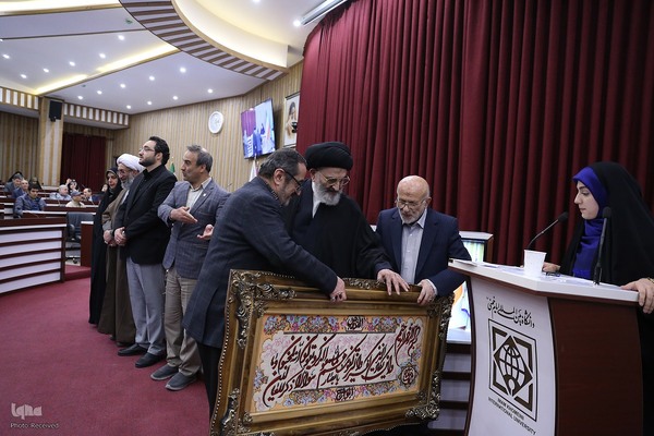 مراسم گرامیداشت استاد محمدکریم باریک‌بین، نسخه‌شناس قزوینی