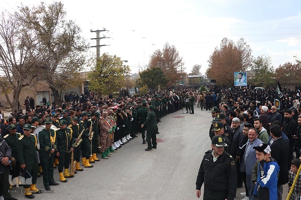 مراسم تشییع و تدفین شهید الیاس چگینی در زادگاهش