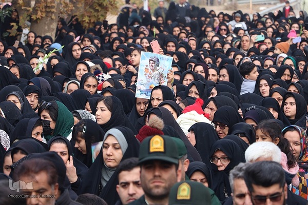 مراسم تشییع و تدفین شهید الیاس چگینی در زادگاهش