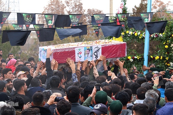 مراسم تشییع و تدفین شهید الیاس چگینی در زادگاهش