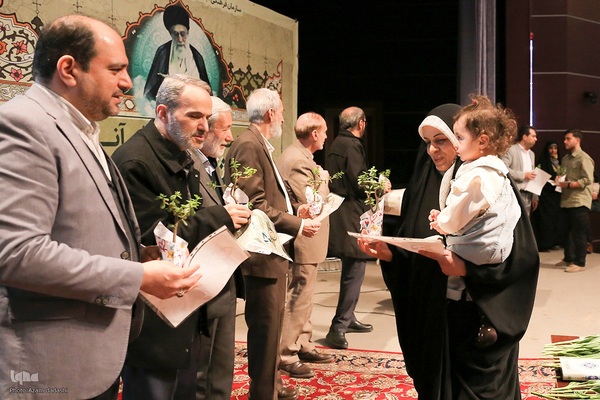 تجلیل از ۳۲۰ حافظ قرآن قزوین