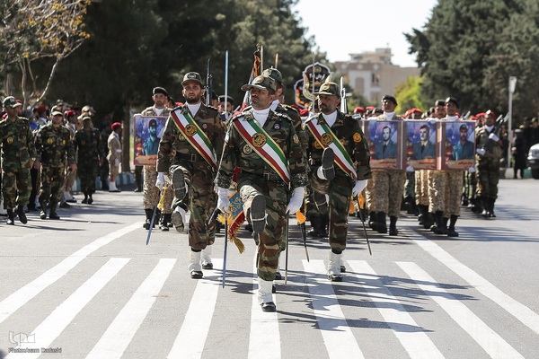مراسم رژه روز ارتش