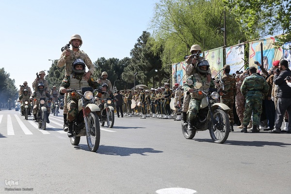 مراسم رژه روز ارتش