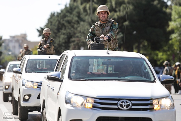 مراسم رژه روز ارتش